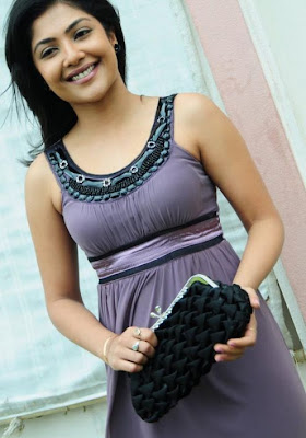 Kamalini Mukherjee latest pictures