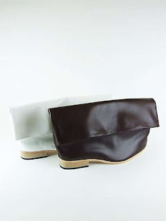 are you a shoe or a purse?