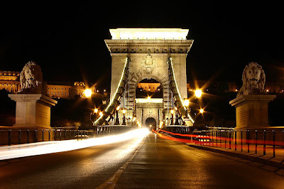 Amazing Photos of Famous Cities at Night