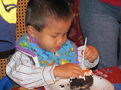 Alexandre eating his B-day cake