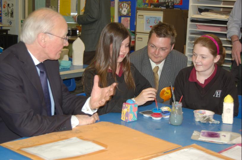 [Menzies+class+Jul+07+reduced.JPG]