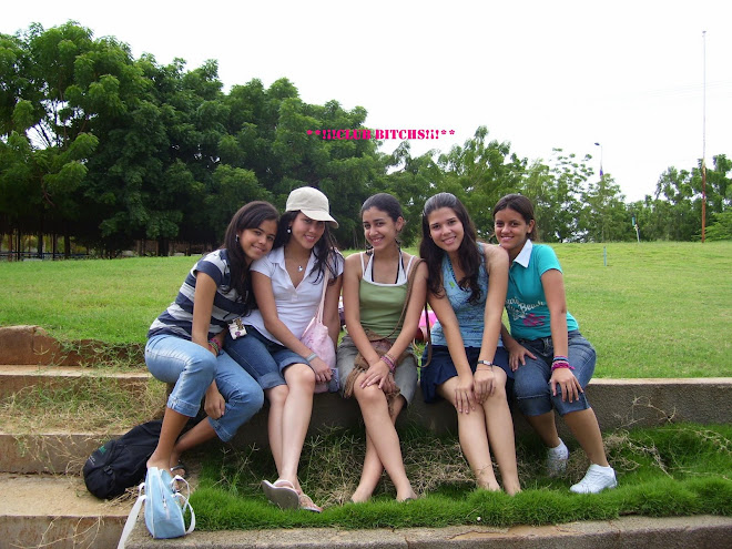 Yo y mis amigas del alma,en una pijamada...jeje