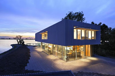 Lake House by Dutch Architect Paul de Ruiter