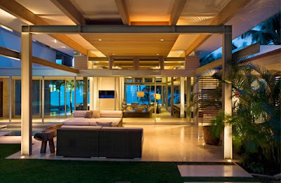 Tropical House in on Maui, Hawaii