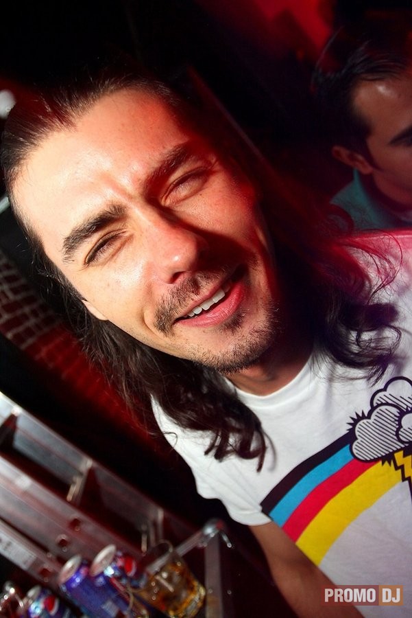 [452638_aea75bbcb413b5c6255ec19df886c05d.jpg]