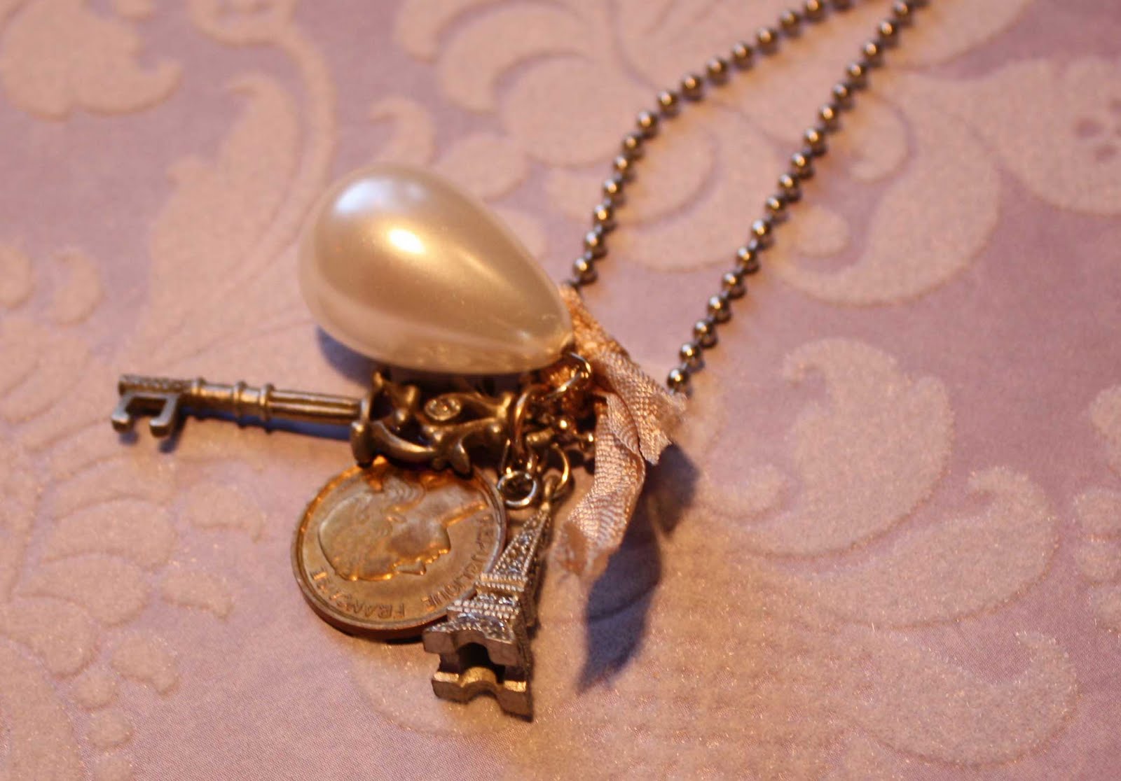 cute vintage necklaces