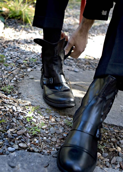 groom's boots