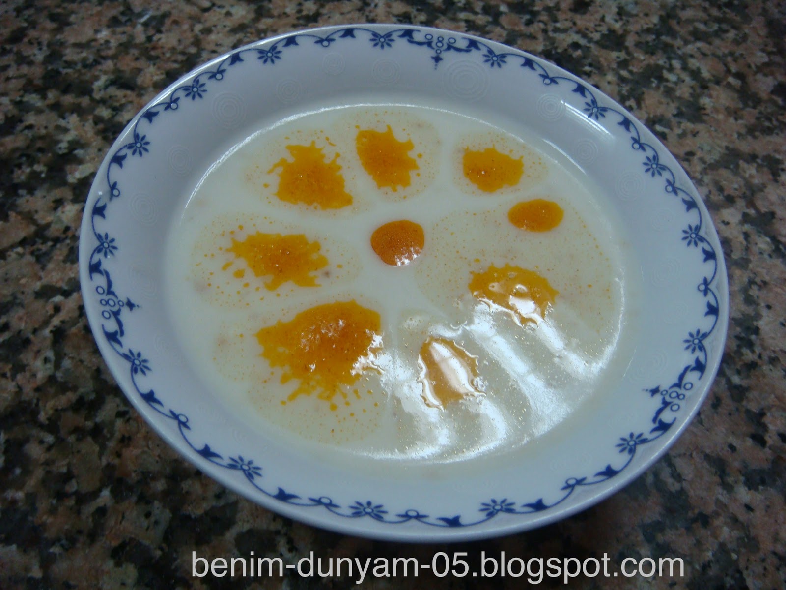 Kremalı Badem Çorbası Kremalı Badem Çorbası