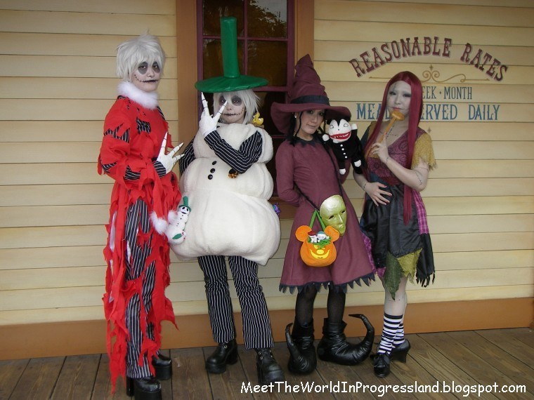 todays pics were taken in october of 2008 and show costumes with a nightmare before christmas theme