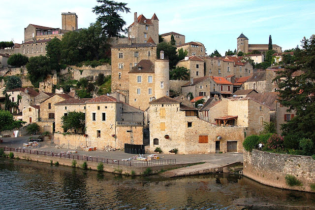 Puy l'Évèque. A cidade medieval