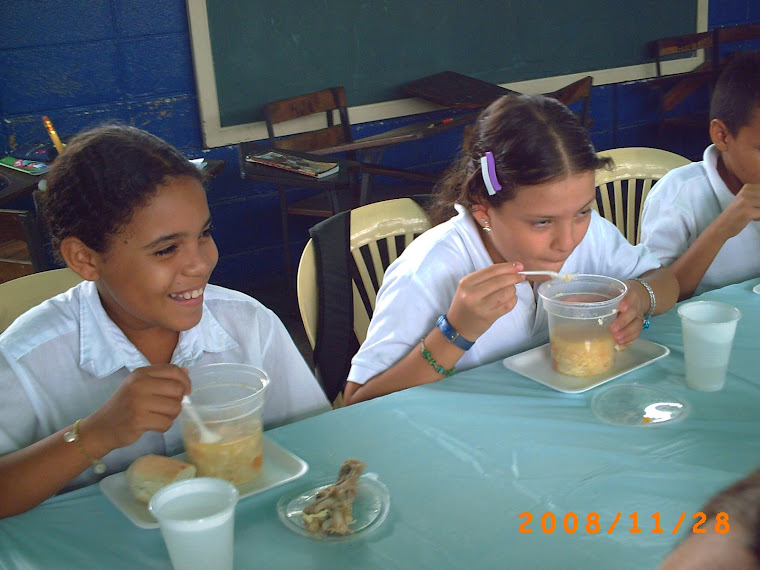 cucharillita a cucharillita me la como todita