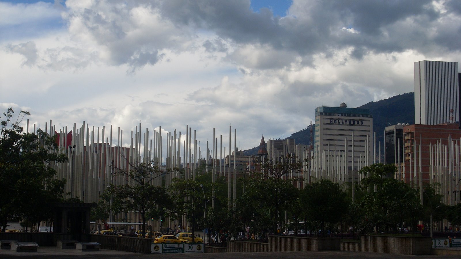 [SL372725.JPG]