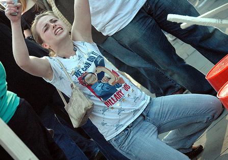 [hillary+supporter.JPG]