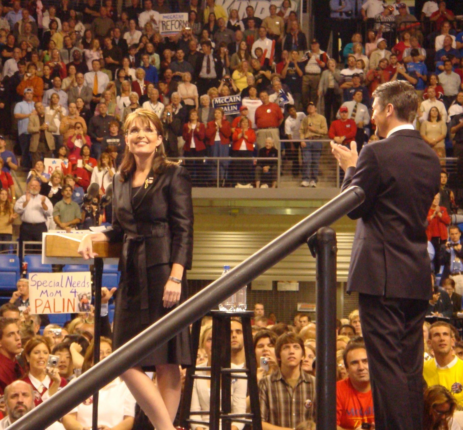 [palin+rally.JPG]