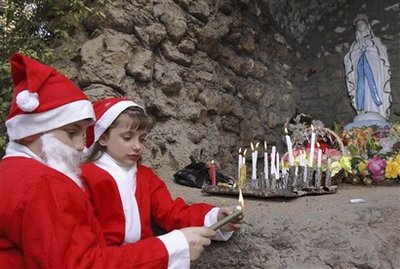 [iraq+christmas+candle.jpg]