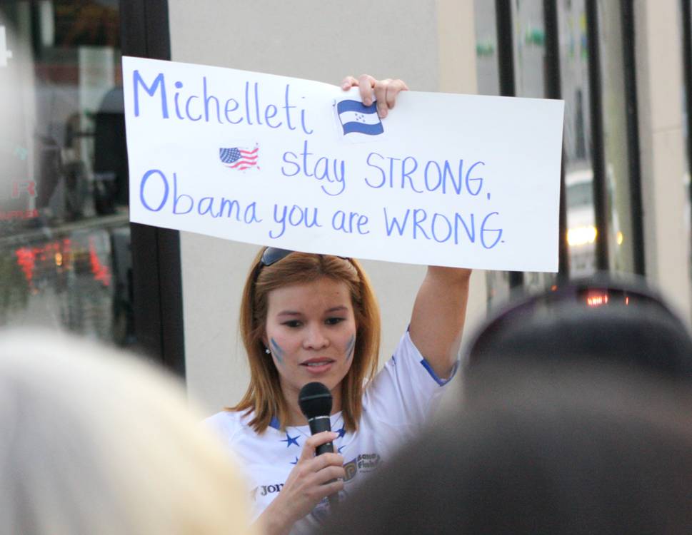 [honduran+rally+4.jpg]