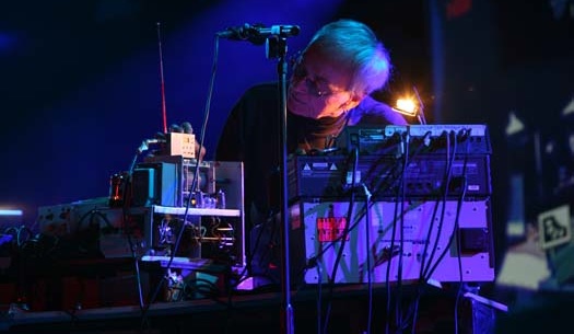 [42542.silverapples2.jpg]