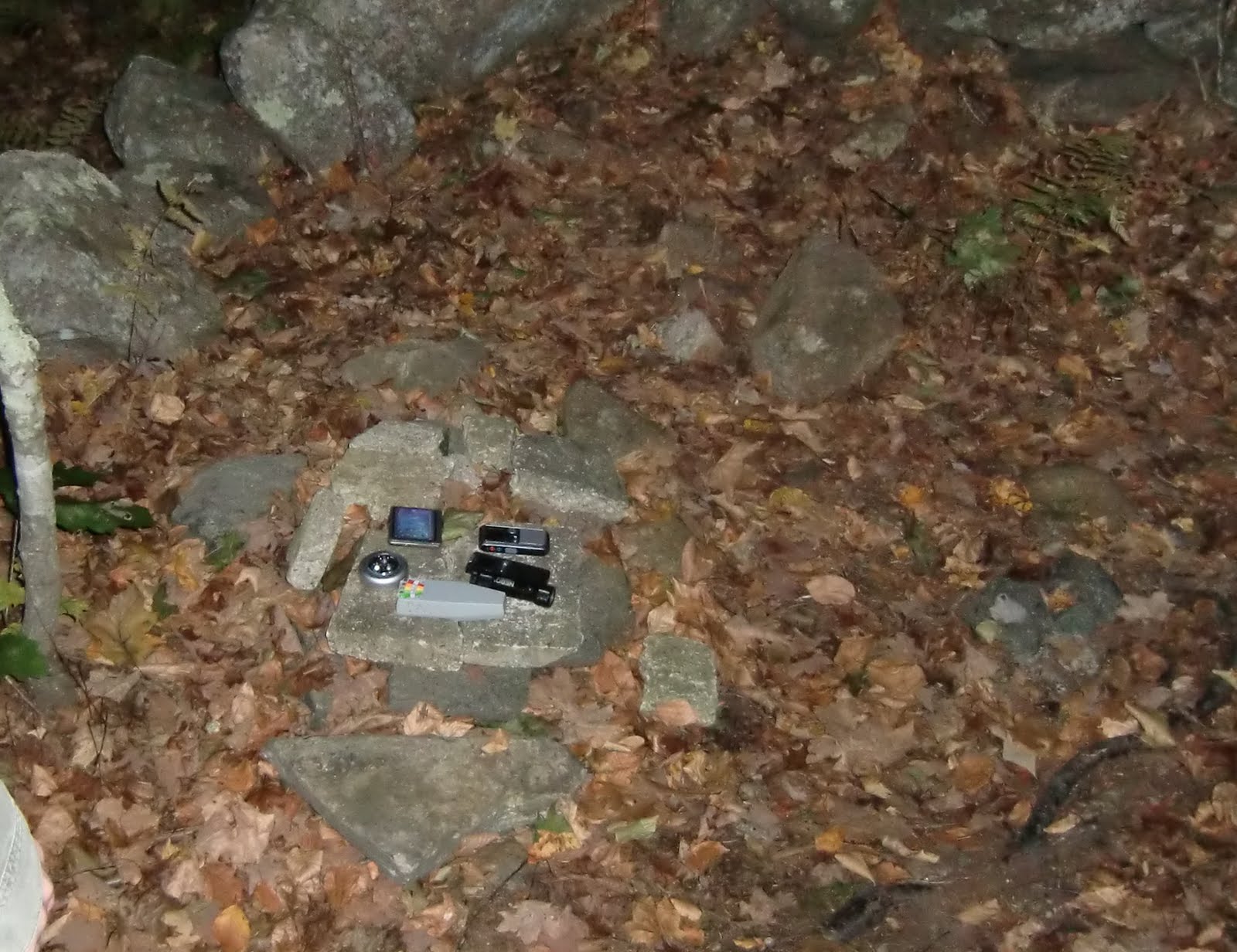 Southern Ct Paranormal Society Maude's grave, Voluntown CT 10/10/10