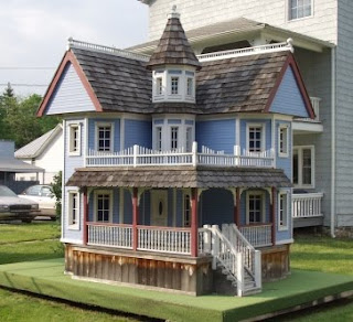 Fun things: Fancy dog houses Fun things: Fancy dog houses