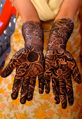 Henna Tattoos Pictures on Tattoo Designs With Black Henna Tattoos For Female Tattoos Pictures