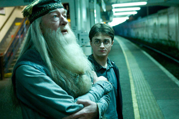 [harry-potter-dumbledore-01g.jpg]