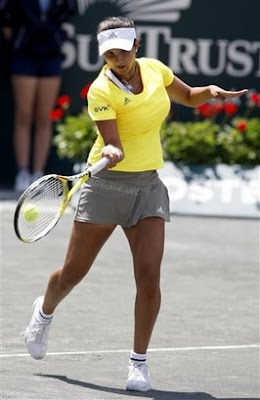 Black Tennis Pro's Sania Mirza Family Circle Cup