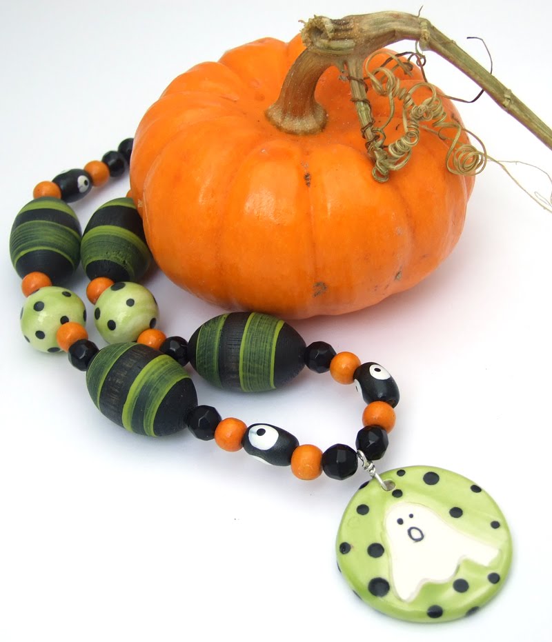 [pumpkinnecklace.jpg]