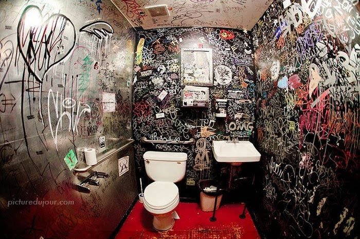 51 Creative Bathroom Wall Graffiti Designs | Curious, Funny Photos ...