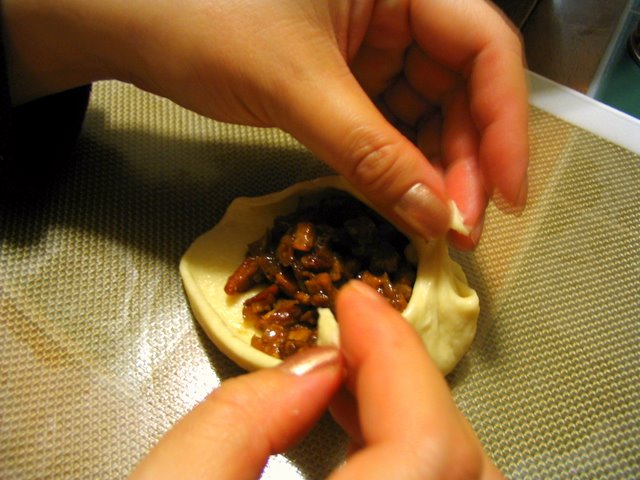 [Baked+char+siu+bao+3.JPG]