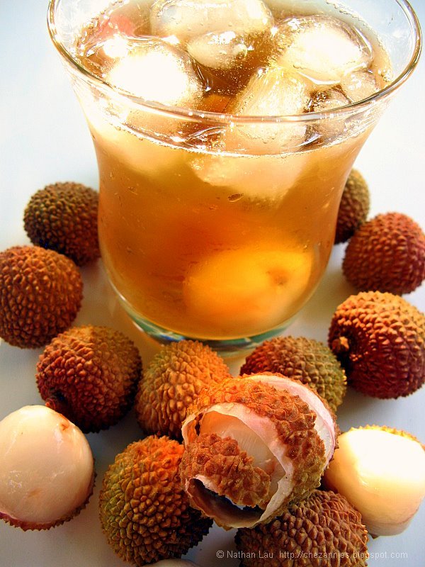 [iced+lichee+tea-copyright-2008-nathan-lau.jpg]