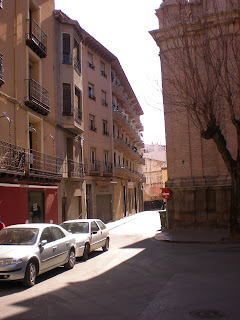 Detalle de la embocadura de la calle Valentín Gómez de Calatayud