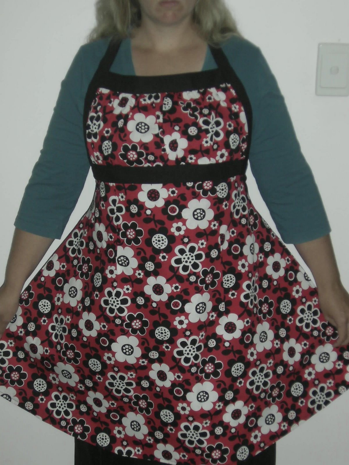 [emmeline+apron+red.jpg]