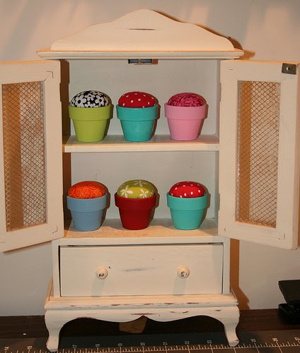 [pin+cushions+flickr.jpg]