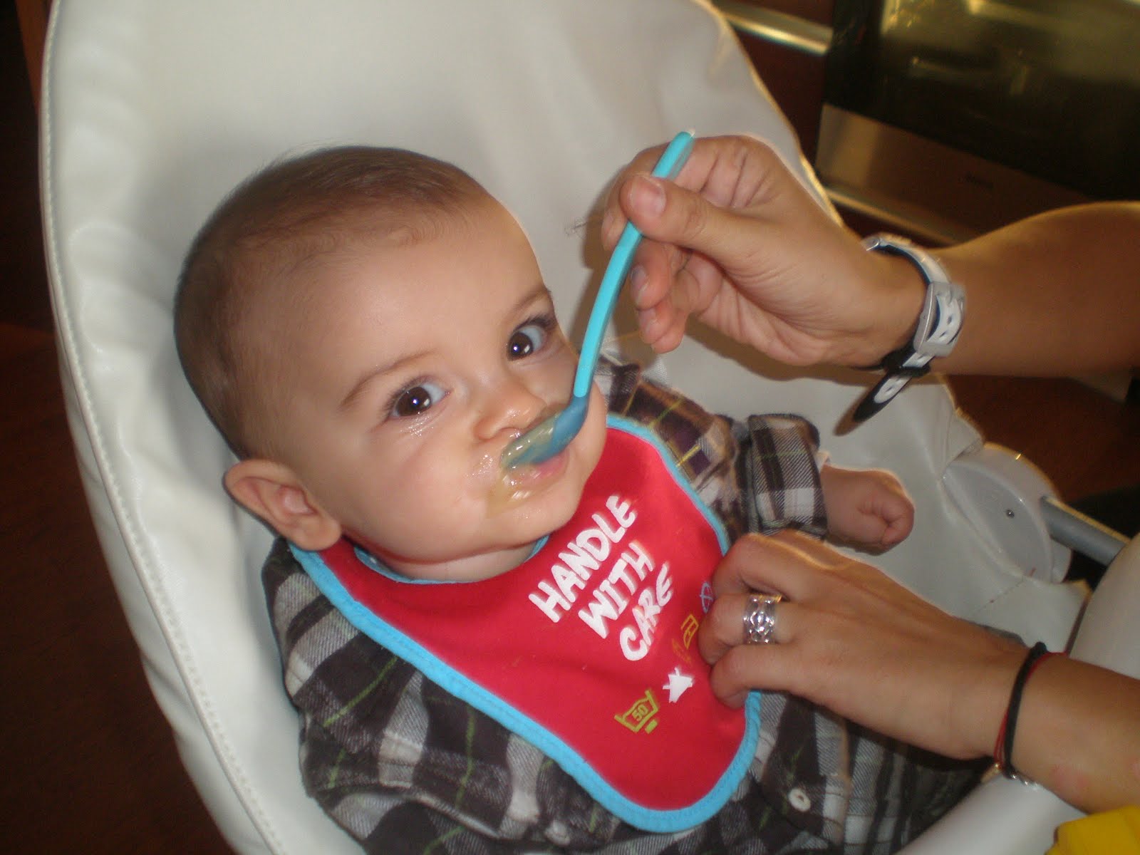 Tanya�s 6 aylık bebek beslenmesi Tanya�s 6 aylık bebek beslenmesi