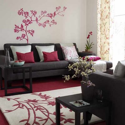 Large Living Room Mirrors on Living Room Decorating Tips For Small Living Rooms