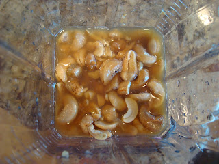 Soaked cashews in blender