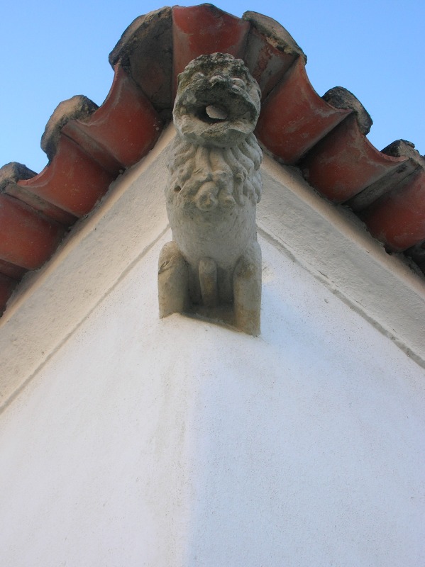 [almoster_gargula..JPG]