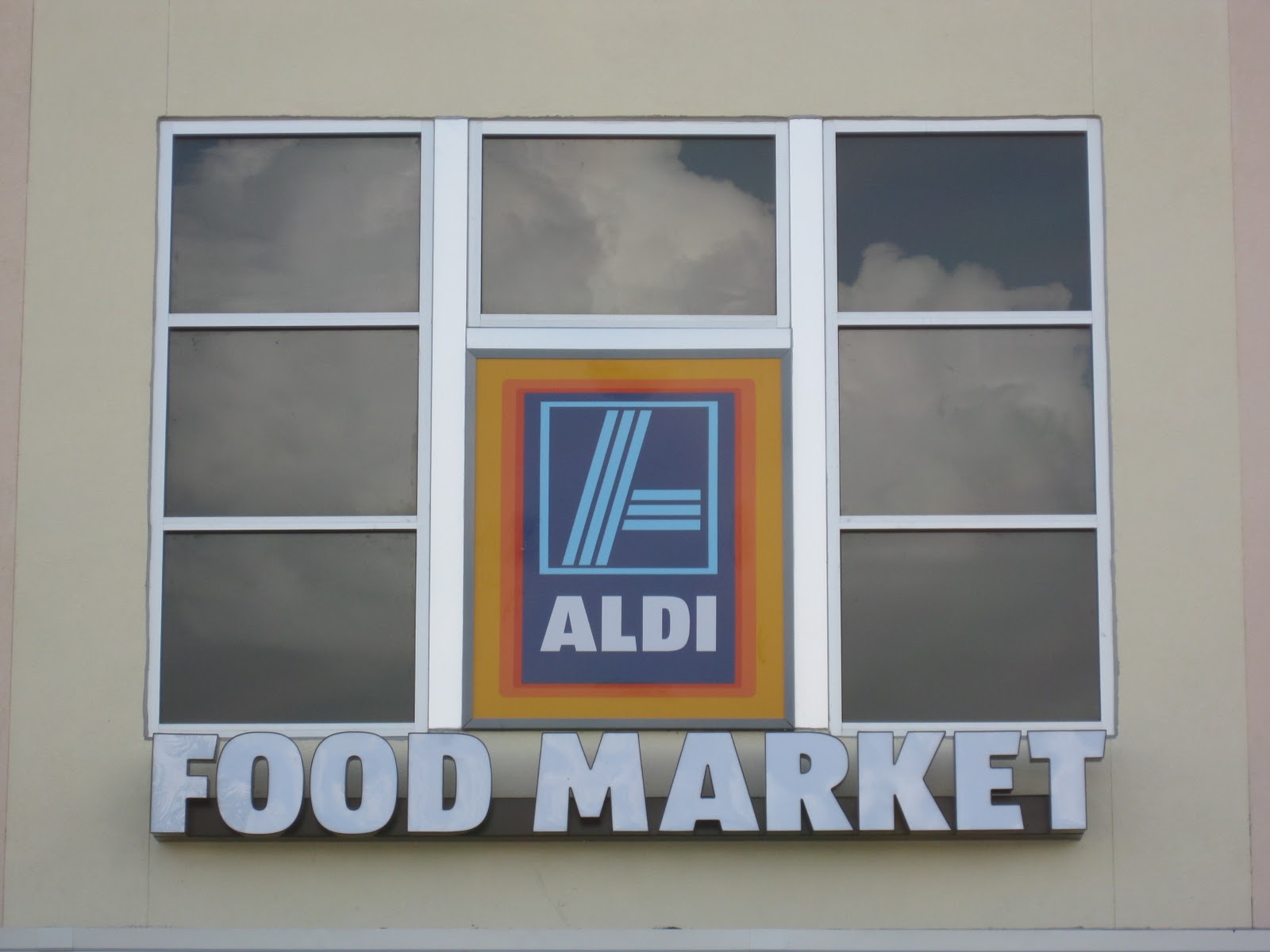 The Aldi Spot Helping You Save New Aldi Ad 2/9 (Special Buys)