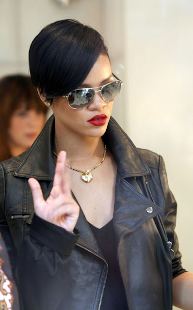 rihanna short hairstyles 2011. Rihanna short hairstyles
