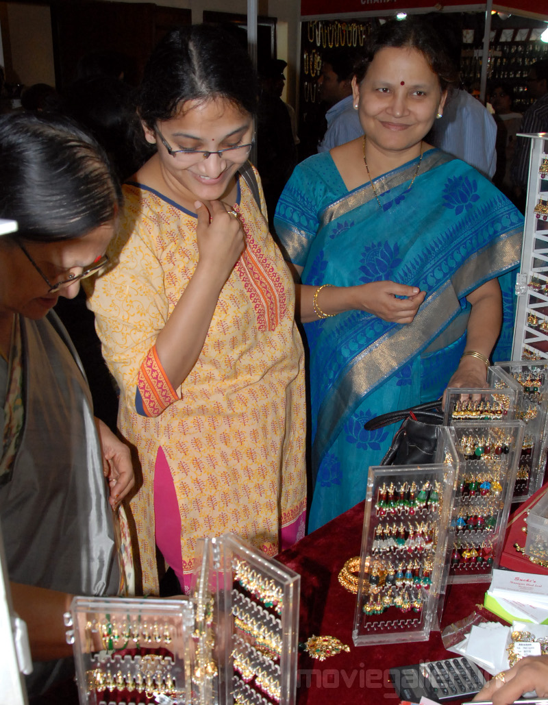 Jewellery Exhibition Taj Krishna Hyderabad Stills uyiro