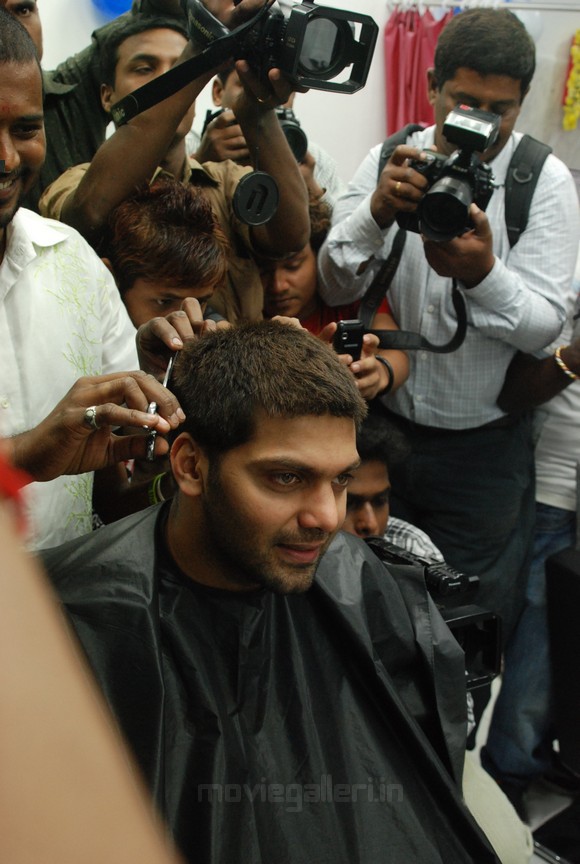 Actor Arya Hairstyle
