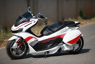 Honda PCX Blend Sport and Touring - Foto Gambar Modifikasi Motor