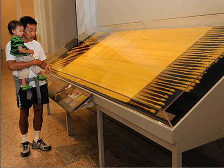 [Local_silk_tapestry.jpg]