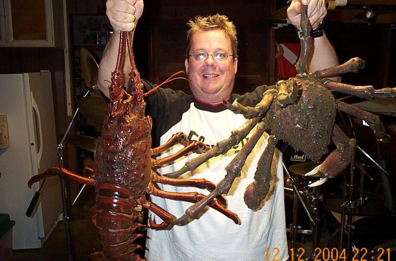 [manwithcrustaceans_knuttz1net.jpg]