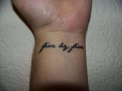 I bet any fan of Buffy would find this wrist tattoo quite funny :) The font