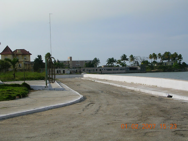 restos de Villa Martin y el malecon  de Mariel