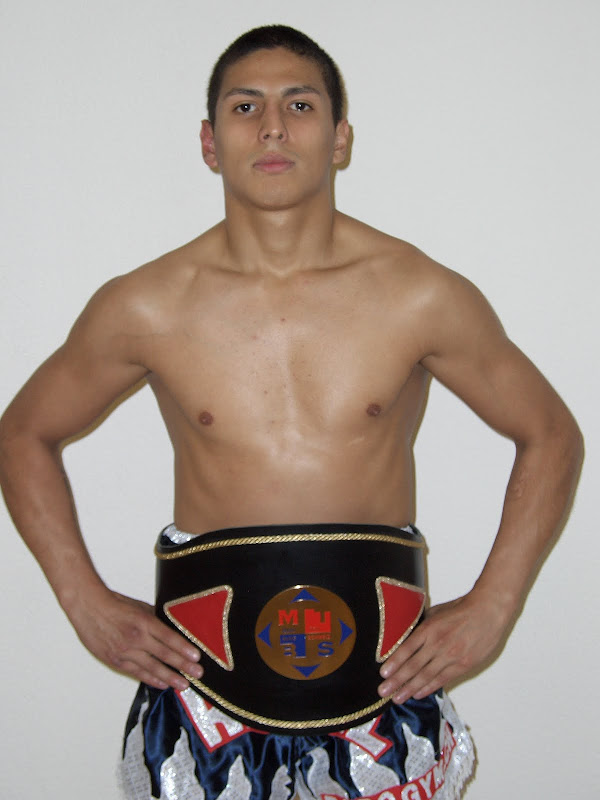 Hellfire Tattoo & Piercing presents: Röschtigrabe Derby / Muay Thai title=