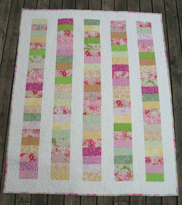 Pretty Petals quilt front
