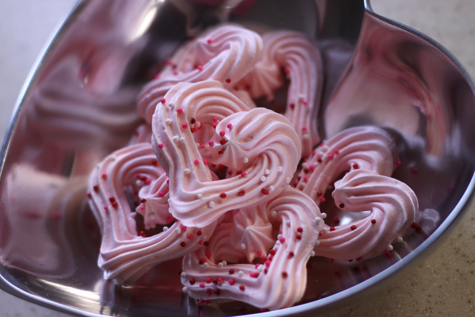 Meringue Hearts
