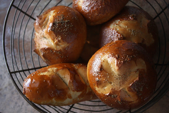 pretzel hamburger buns recipe